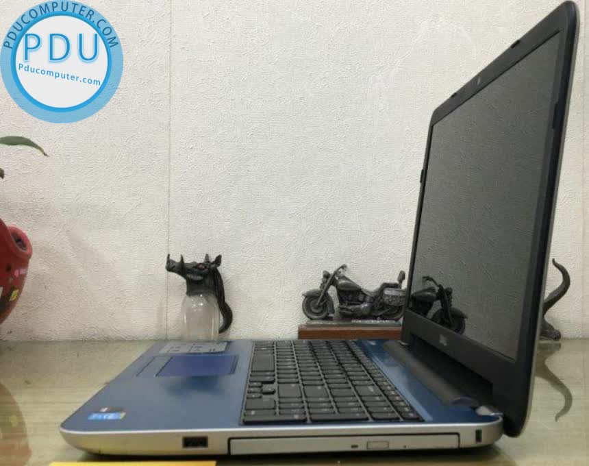 Dell Inspiron 5537| i7-4200U | RAM 4 GB |HDD 500GB | 15.6” HD | VGA AMD Raedon HD 8670M 2GB