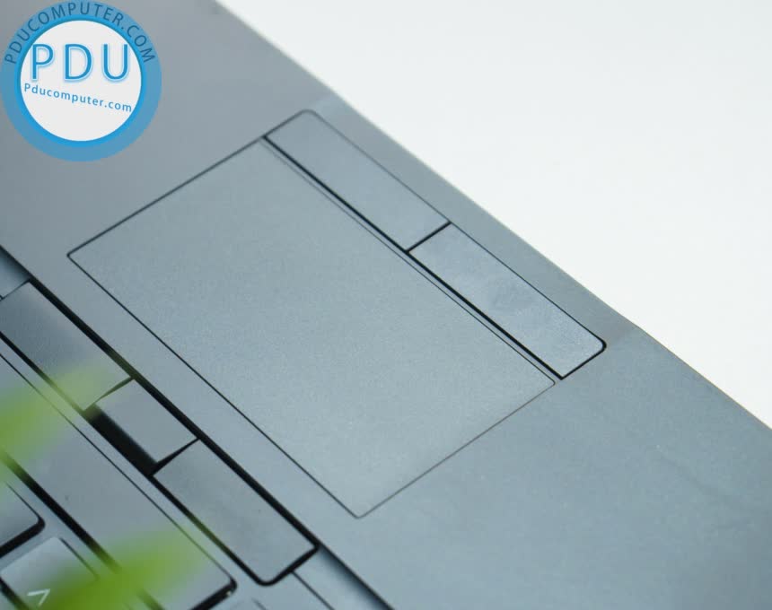 Dell Precision 3530 Core i7-8750H / RAM 8GB / SSD 256GB / FHD / Nvidia Quadro P600 4GB GDDR5