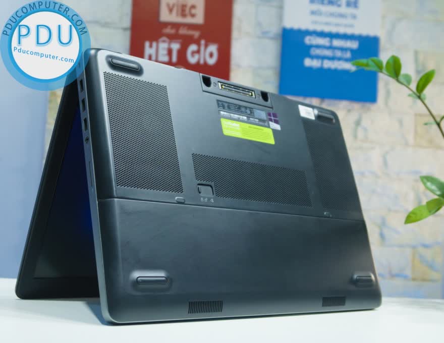 Dell Precision 7520 Core i7- 6820HQ| RAM 16GB| SSD 512GB| Quadro M1200M| 15.6″ FHD