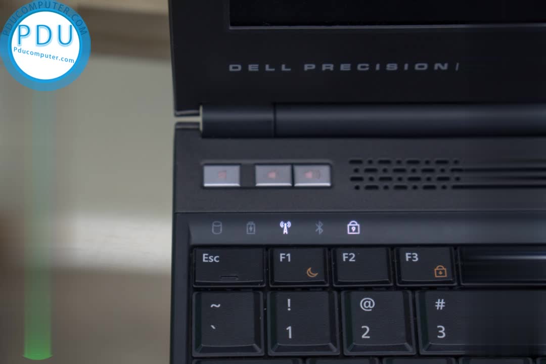 Dell Precision M4700 Mobile Workstation i7 3820QM/3840QM | RAM 8 GB | SSD 256GB | 15.6″ Full HD | VGA K2000M