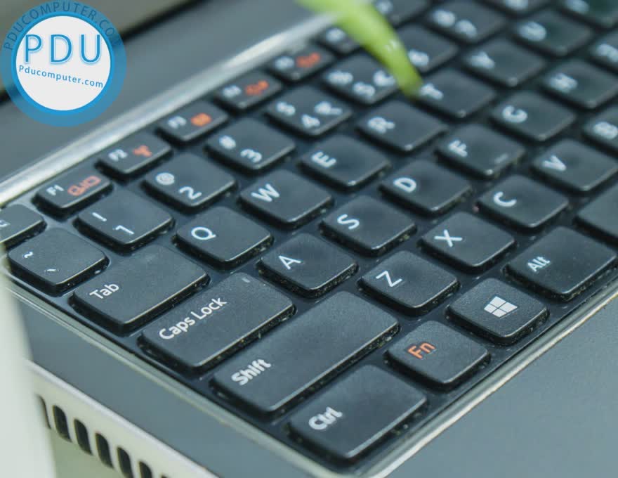 DELL VOSTRO 3460 I5-3210M / RAM 4GB / SSD 120GB / HD / CARD ON