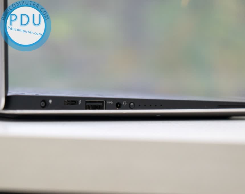 Dell XPS 13 9360 Likenew 98-99% |i5-7200U | Ram 8GB | SSD 256GB PCIe |13.3 inch Full HD (1920 x 1080)| Intel HD Graphics 620
