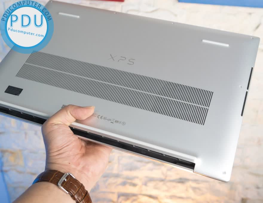 [ LIKE NEW ] Dell XPS 9700 (2020) 10th 17.3 inch Windown 10 Core i7 10750H / RAM 16GB / SSD 512GB / GTX 1650 Ti / FHD