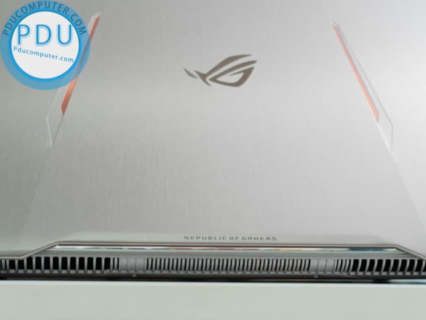 Asus ROG GL702VSK i7-7700HQ| Ram 16GB| HDD 1TB| FHD| GTX 1070 (8GB)