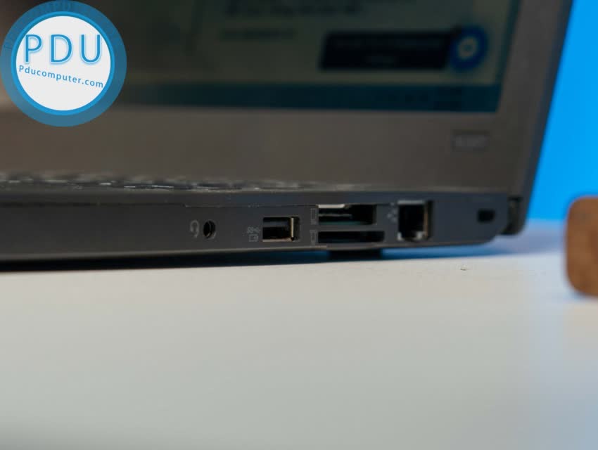 Laptop cũ Lenovo ThinkPad X260 – Core i5*6300U – 4GB- 120 GB-12.5″-HD