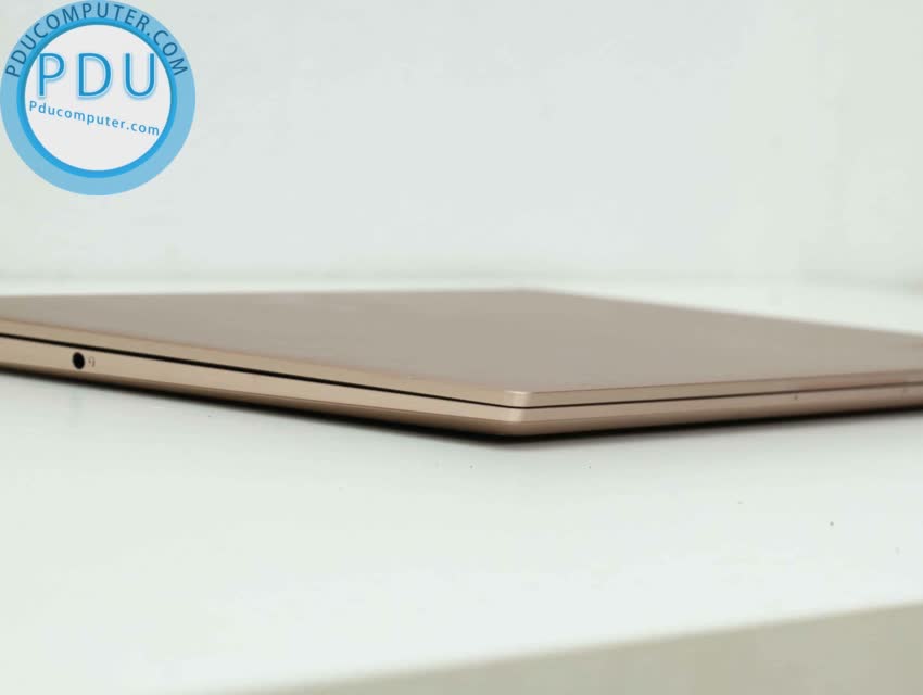 Laptop Lenovo Yoga 920 /i7 -8550U/ 16GB Ram/ 256GB SSD/ Card on/ FHD cảm ứng