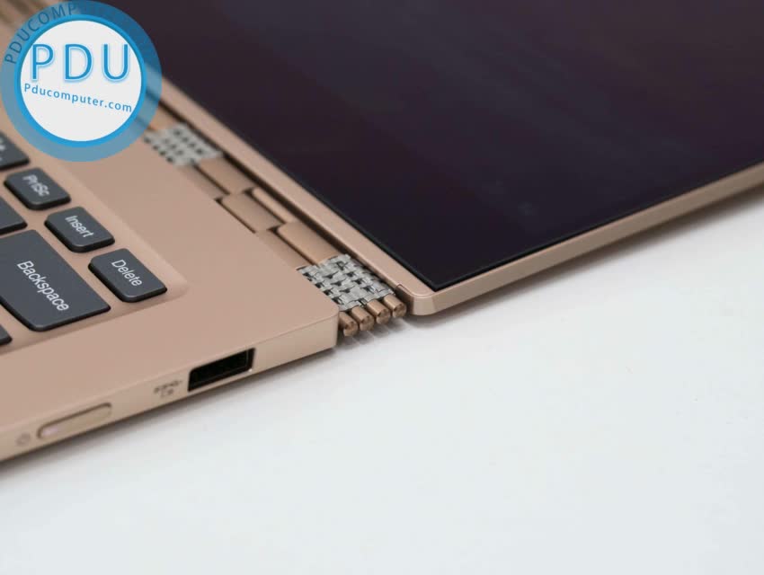 Laptop Lenovo Yoga 920 /i7 -8550U/ 16GB Ram/ 256GB SSD/ Card on/ FHD cảm ứng