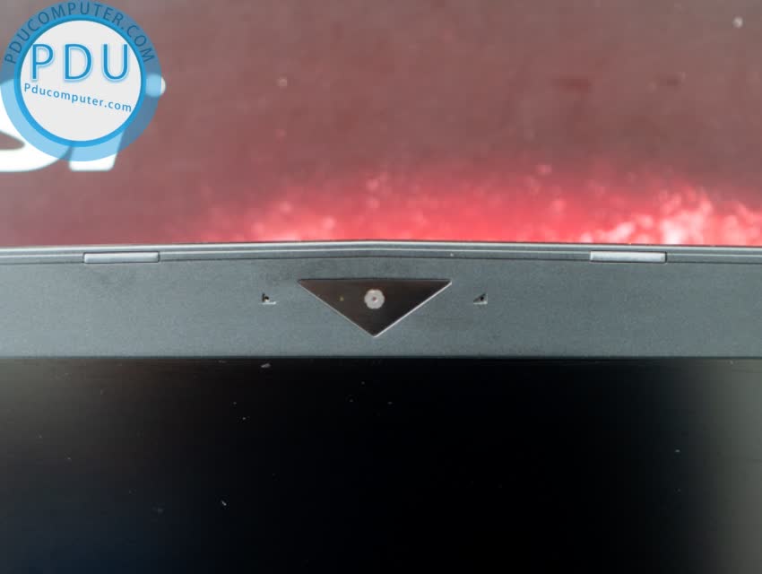 Laptop MSI GT62VR 7RD Dominator – i7-7700HQ – 8GB DDR4 – GTX 1060/6GB – SSD 256 + 1TB – 15.6″ FHD IPS