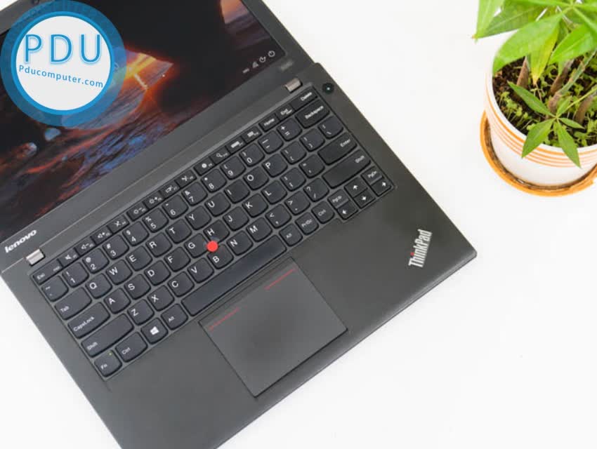 Lenovo Thinkpad X240 i3 4030U | RAM 4G | HDD 500GB | 12.5” HD | Card on