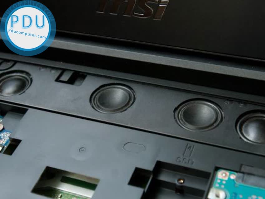 MSI GT80S Titan Core i7-6820HK | RAM 16GB | SSD M2 PCIE 256GB & HDD 1TB | Full HD | VGA 6GB NVIDIA GeForce GTX 970M