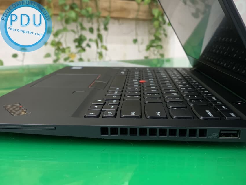 [NEW SEAL] Lenovo Thinkpad T490S 14 inch / Core i5 8265U / RAM 8GB / SSD 256GB / 14″ FHD