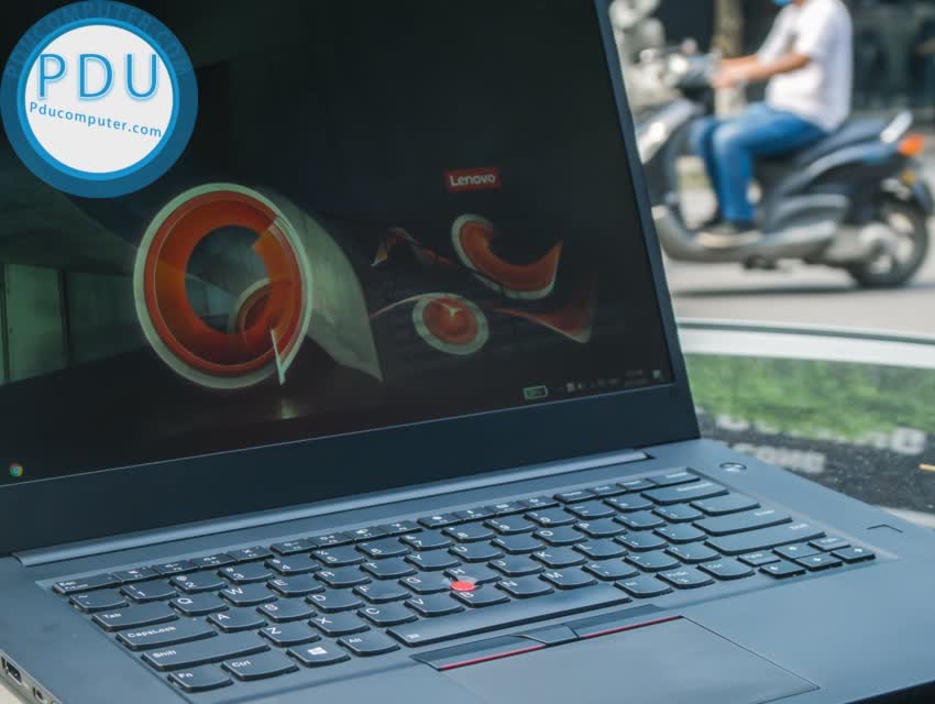 ThinkPad P1 (gen2) i7 9850H / RAM 16GB / SSD 512GB / Quadro T1000 15.6 Full HD