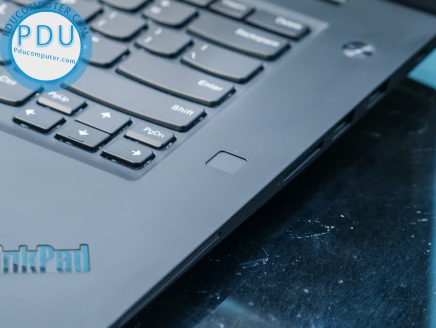 ThinkPad P1 (gen2) i7 9850H / RAM 16GB / SSD 512GB / Quadro T1000 15.6 Full HD