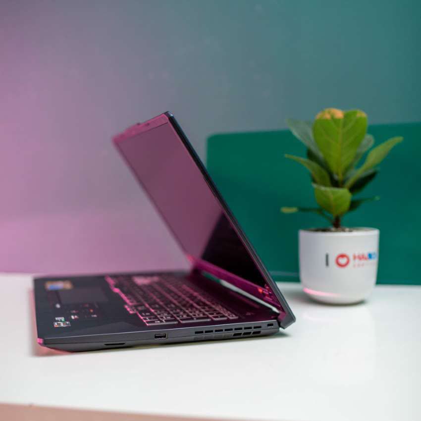 Laptop Asus Gaming TUF FA706IU-H7133T (R7 4800H/8GB RAM/512GB SSD/17.3 FHD 120Ghz/GTX 1660Ti 6GB/Win10/Balo/Xám)