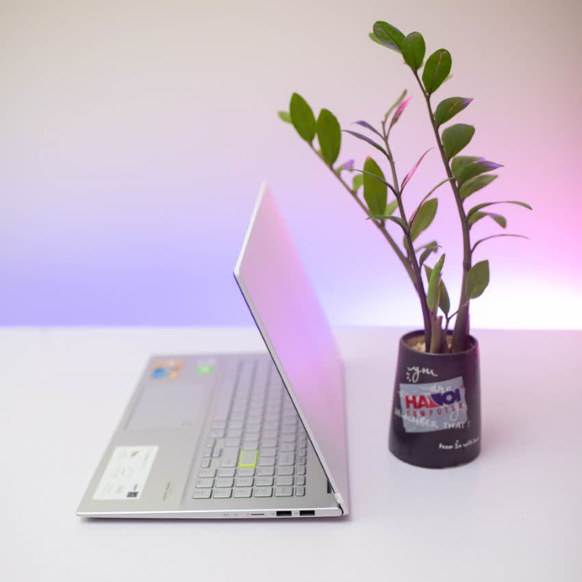 Laptop Asus VivoBook M533IA-BQ165T (R7 4700U/8GB RAM/512GB SSD/15.6 FHD/Win10/Trắng)