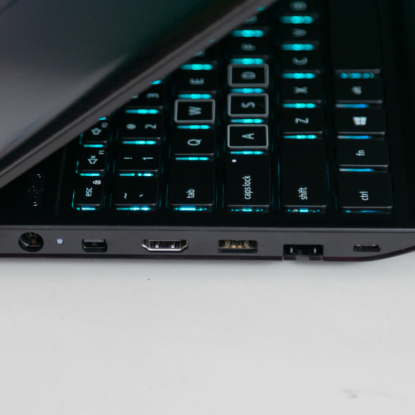 Laptop Dell Gaming G5 15 5500 (70225485) (i7 10750H/2*4GB RAM/ 512GB SSD/15.6 inch FHD 120Hz/GTX1660Ti 6G/Win10/Đen) (2020)