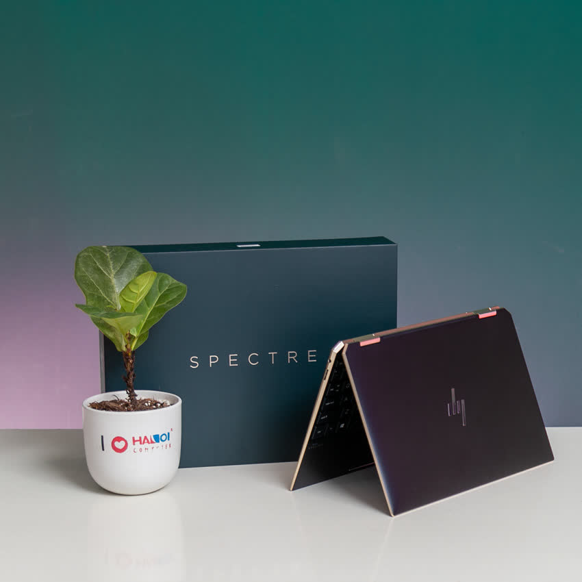 Laptop HP Spectre x360 Convertible 13-aw0181TU (8YQ35PA) (i7 1065G7/16GB RAM/512GB SSD/13.3 inch UHD/FP/Win 10)