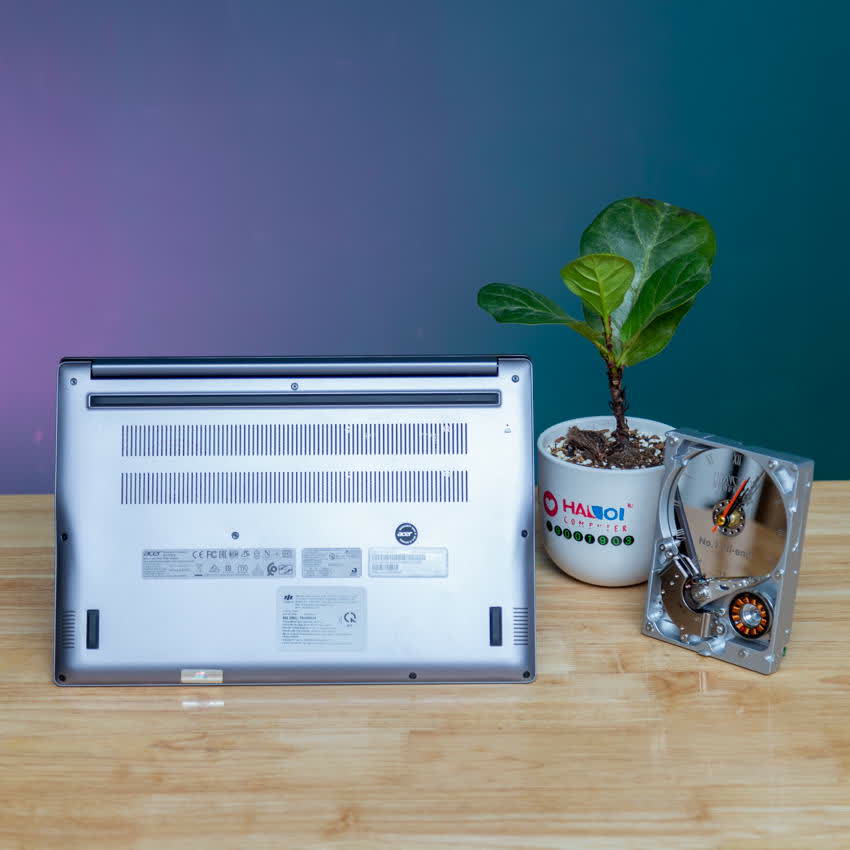 Laptop Acer Swift SF314-57G-53T1(NX.HJESV.001) (i5 1035G1/8GB RAM/512GB SSD/MX250 2GB/14 inch FHD/Win 10/1.19kg)