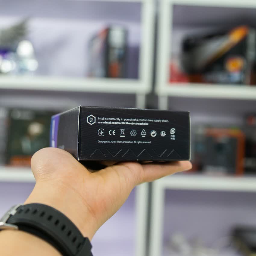 CPU Intel Core i7-9700K (3.6GHz turbo up to 4.9GHz, 8 nhân 8 luồng, 12MB Cache, 95W) - Socket Intel LGA 1151-v2