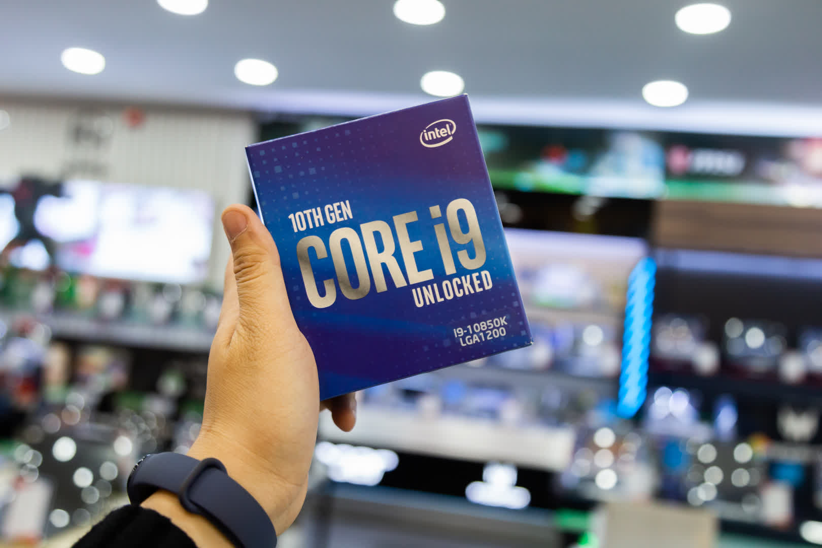 CPU Intel Core i9-10850K (3.6GHz turbo up to 5.2GHz, 10 nhân 20 luồng, 20MB Cache, 95W) - Socket Intel LGA 1200