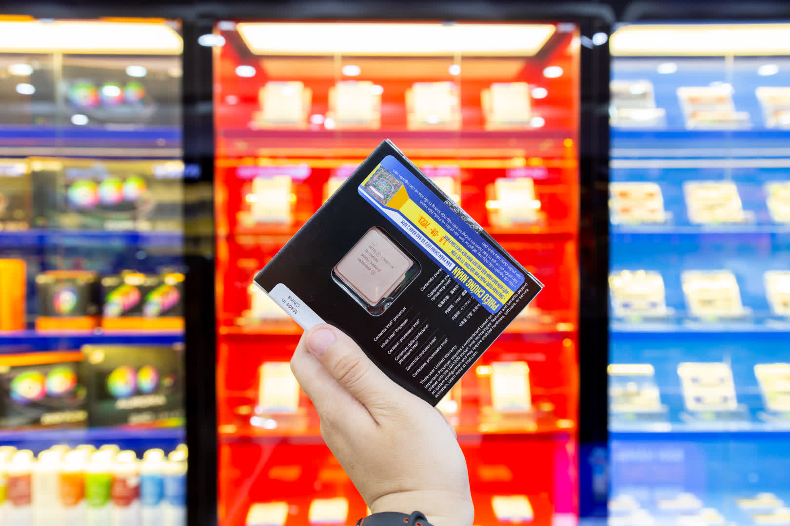 CPU Intel Core i9-10850K Avengers Edition (3.6GHz turbo up to 5.2GHz, 10 nhân 20 luồng, 20MB Cache, 95W) - Socket Intel LGA 1200