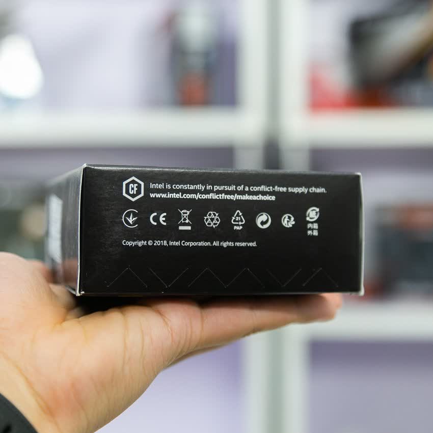 CPU Intel Core i9-9900X (3.5GHz turbo up to 4.4GHz, 10 nhân 20 luồng, 19.25MB Cache, 165W) - Socket Intel LGA 2066