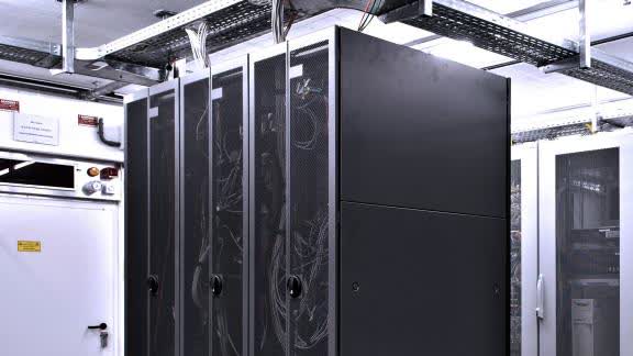 CPU Intel Xeon Bronze 3106 (1.7GHz, 8 nhân, 8 luồng, 11MB Cache, 85W) - Socket Intel LGA 3647