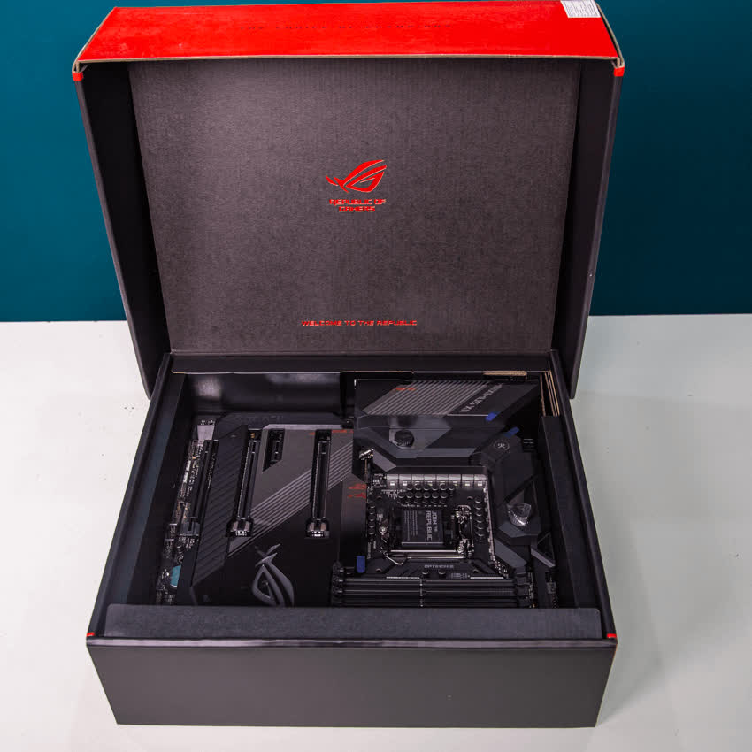 Mainboard ASUS ROG MAXIMUS XII FORMULA (Intel Z490, Socket 1200, ATX, 4 khe RAM DDR4)