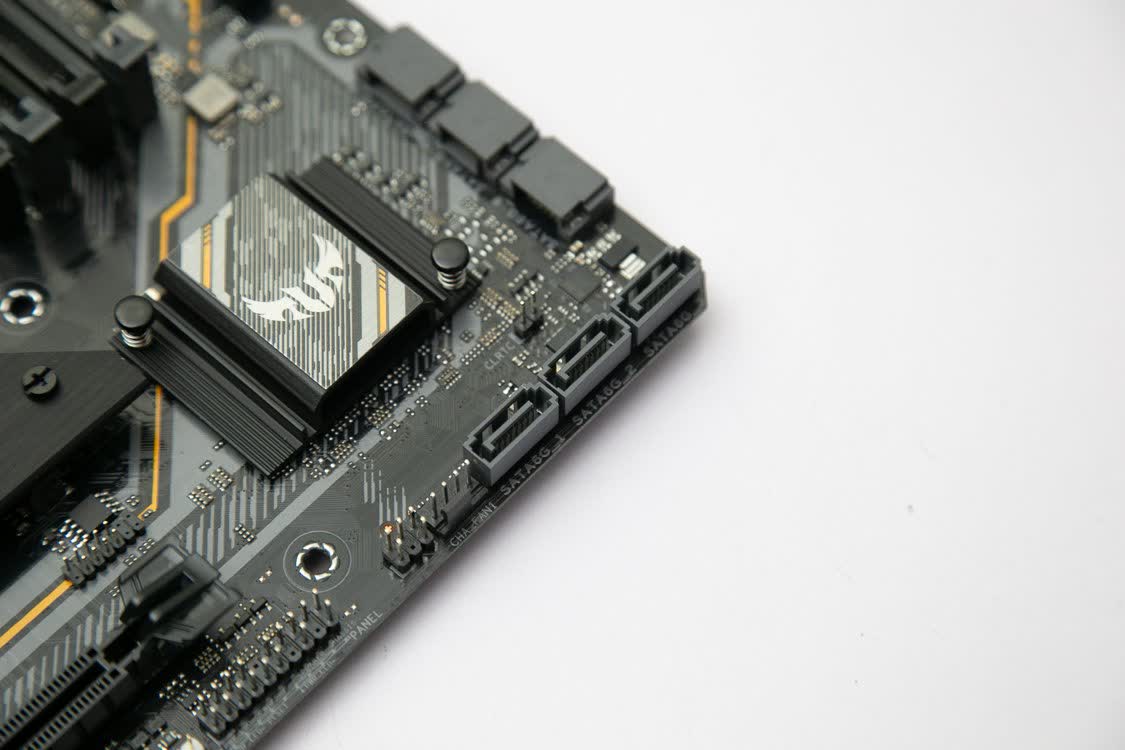 Mainboard ASUS TUF GAMING B460M-PLUS (Intel B460, Socket 1200, m-ATX, 4 khe Ram DDR4)