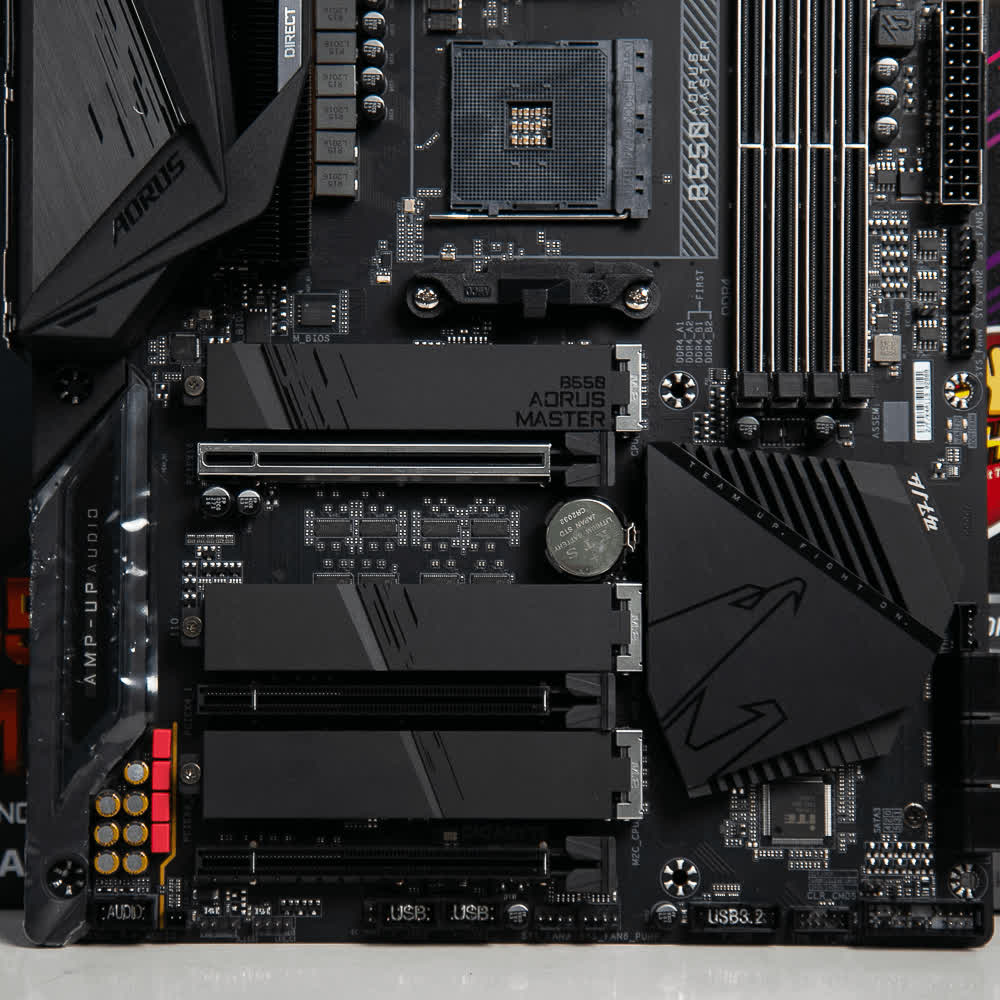Mainboard Gigabyte B550 AORUS MASTER (AMD B550, Socket AM4, m-ATX, 4 khe RAM DDR4)