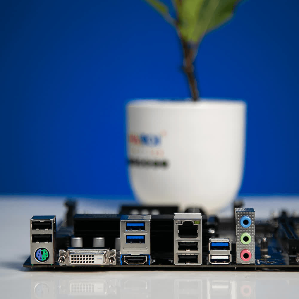 Mainboard Gigabyte B550M-DS3H (AMD B550, Socket AM4, m-ATX, 4 khe RAM DDR4)