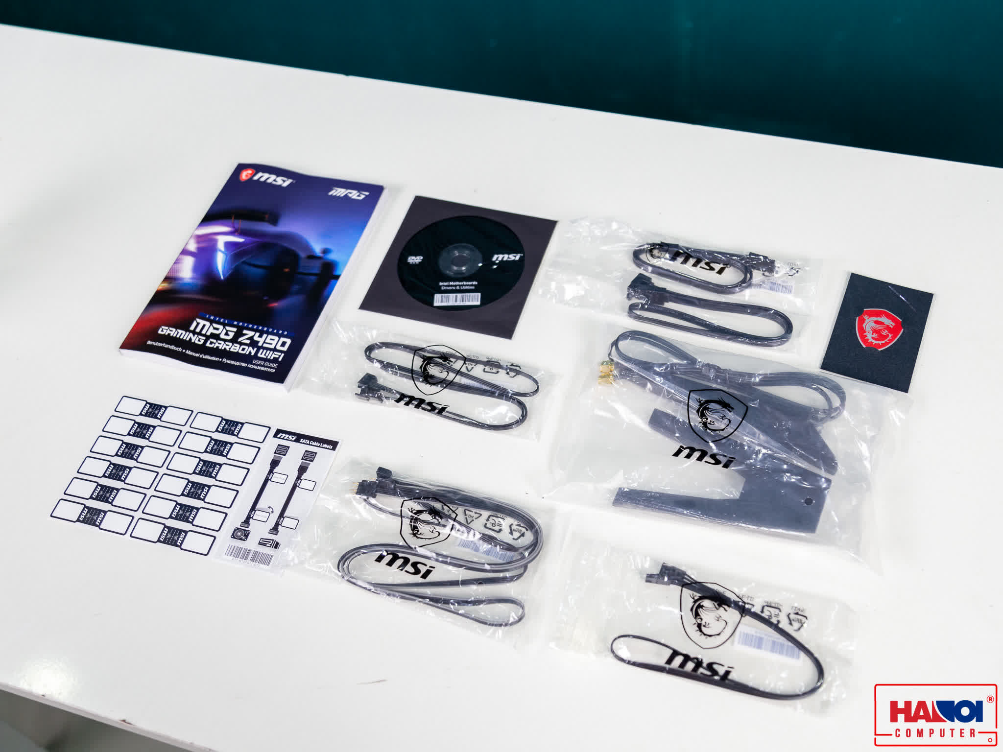 Mainboard MSI MPG Z490 GAMING CARBON WIFI (Intel Z490, Socket 1200, ATX, 4 khe RAM DDR4)