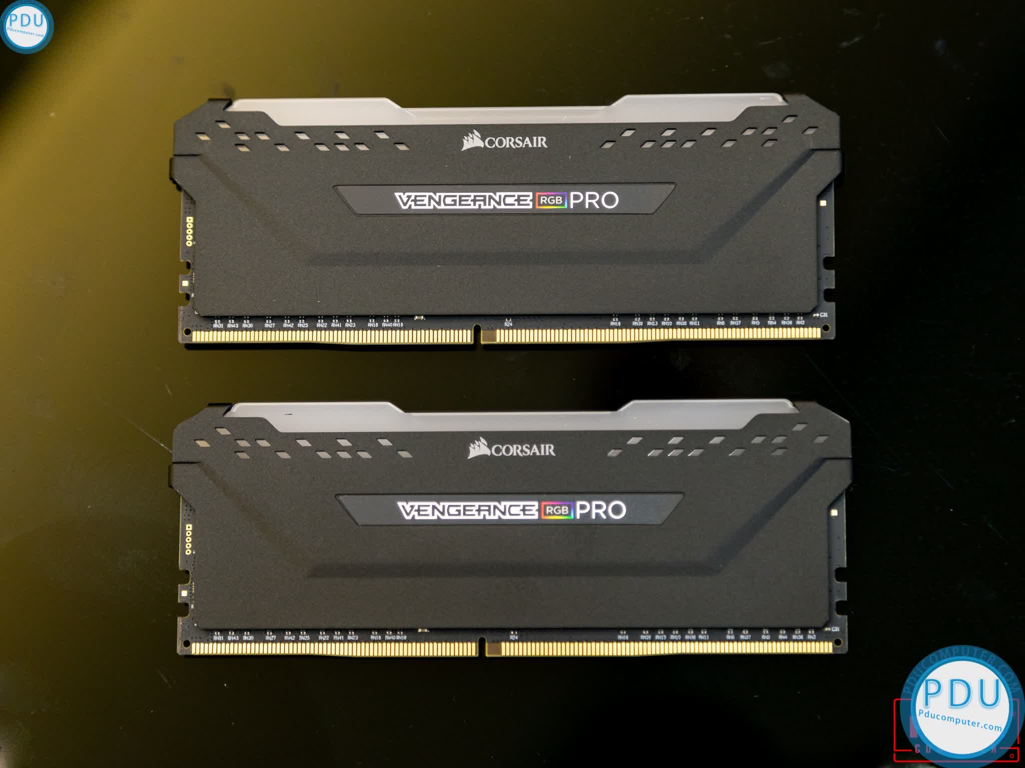 RAM Desktop CORSAIR Vengeance PRO RGB (CMW16GX4M2D3000C16) 16GB (2x8GB) DDR4 3000MHz