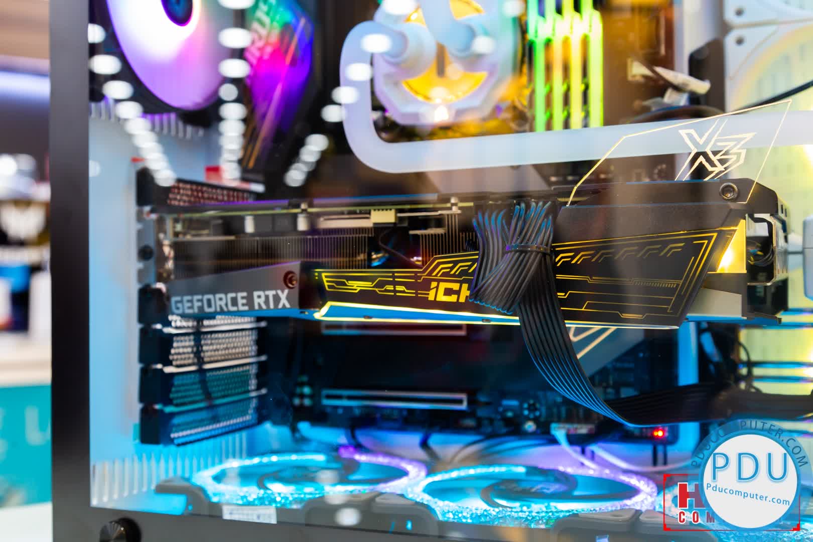 Vỏ Case Xigmatek Aquarius Plus (Mid-Tower /Màu Trắng)