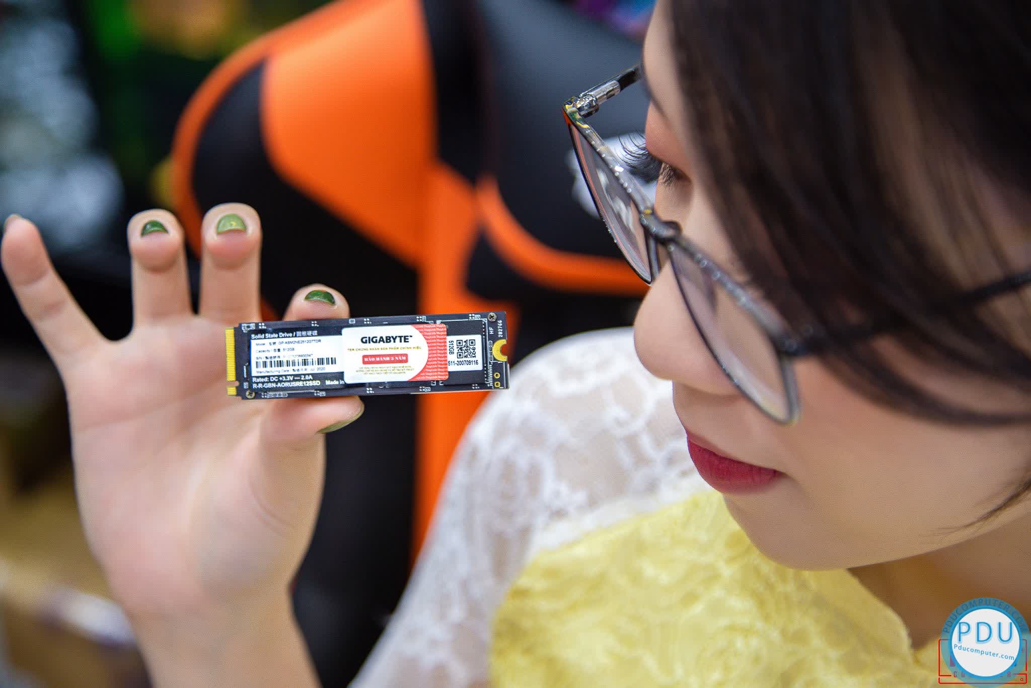 Ổ cứng SSD Gigabyte AORUS RGB 256GB PCIe NVMe Gen 3.0 x 4 (Đọc 3100MB/s, Ghi 1050MB/s) - (GP-ASM2NE2256GTTDR)