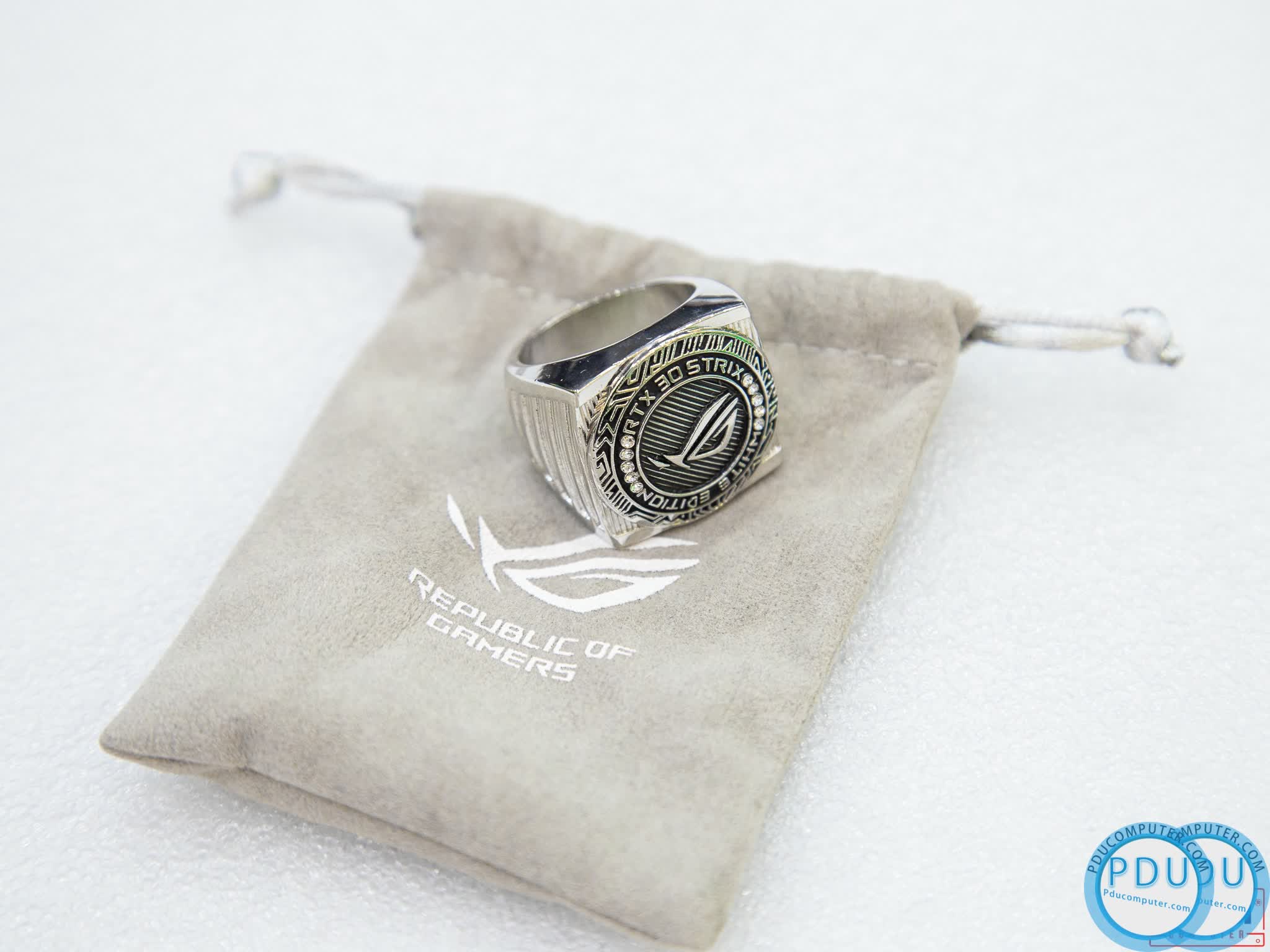 Card màn hình ASUS ROG STRIX RTX 3090-O24G-WHITE (24GB GDDR6X, 384-bit, HDMI +DP, 3x8-pin)