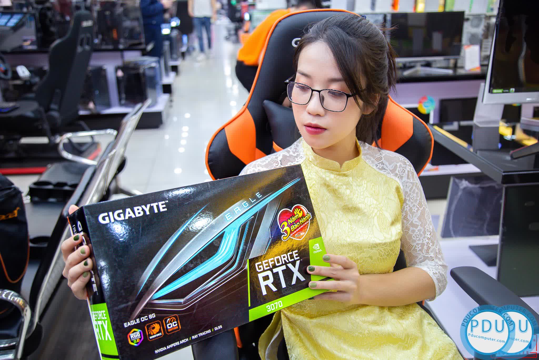 Card màn hình Gigabyte RTX 3070 EAGLE OC - 8GD (8GB GDD6, 256-bit, HDMI +DP, 1x8-pin+6x1-pin)