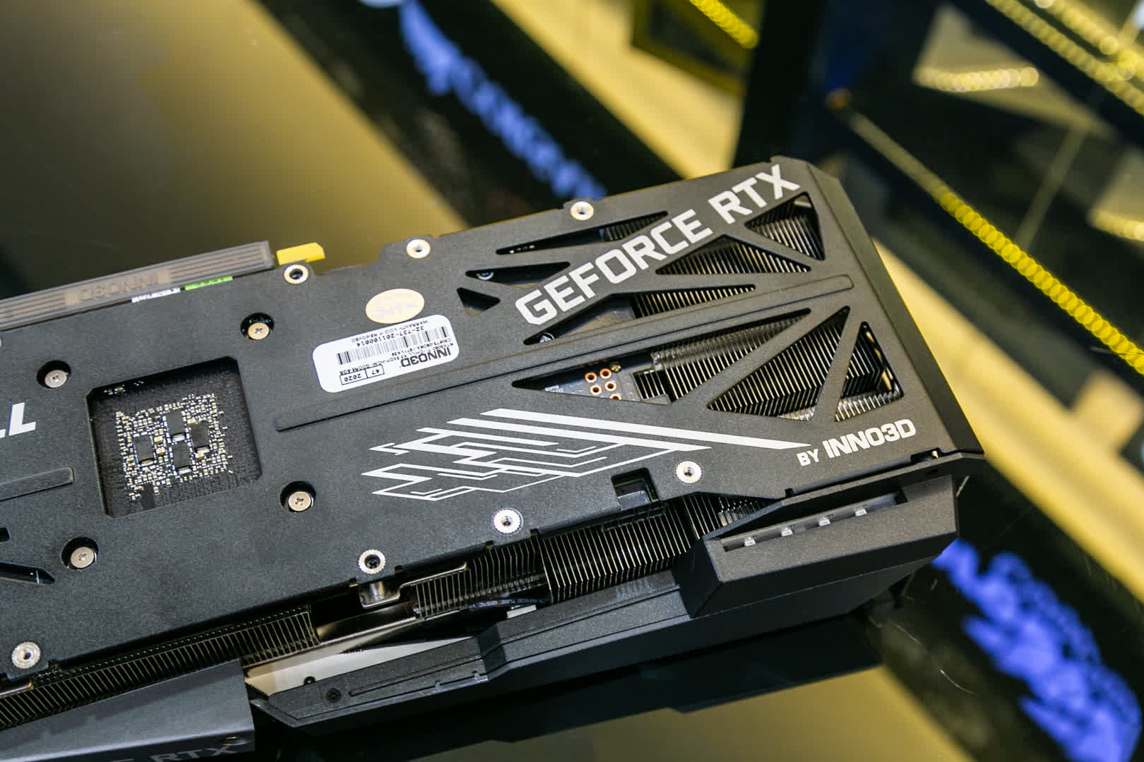 Card màn hình Inno3D RTX 3060 Ti ICHILL X3 (8GB GDD6, 256-bit, HDMI +DP, 1x8-pin)